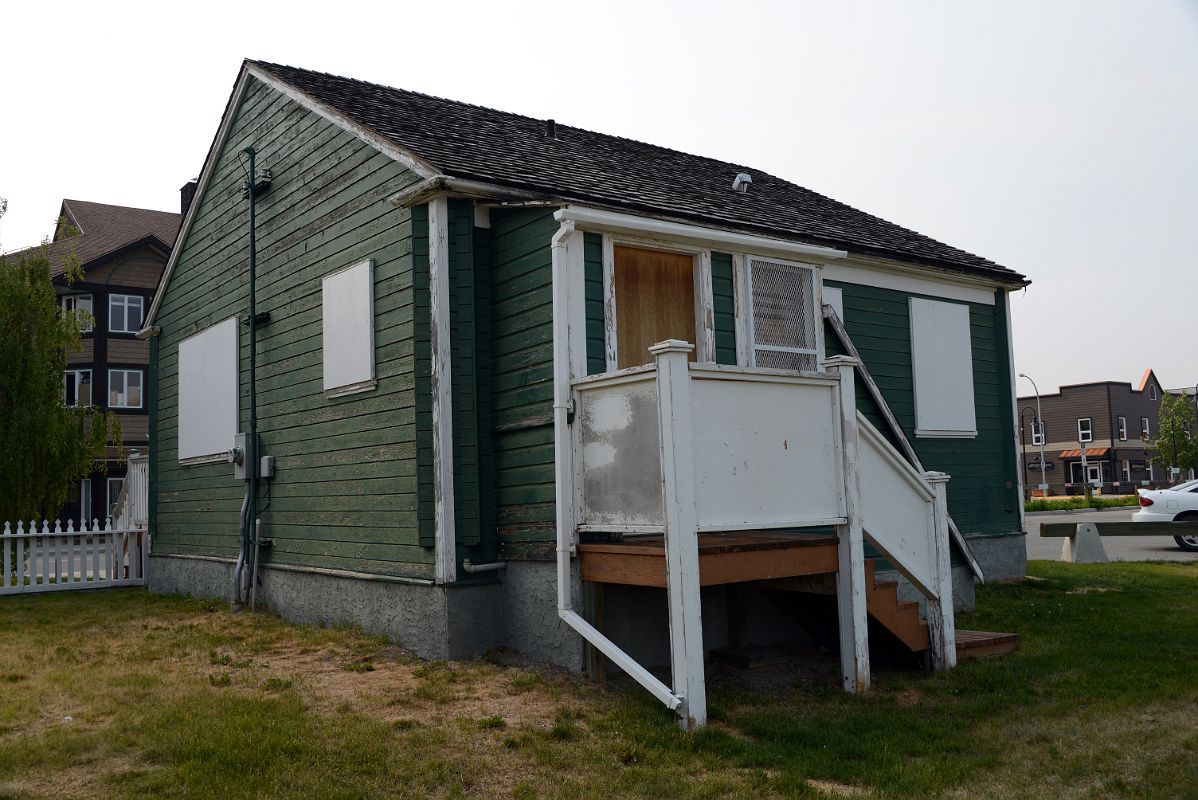 11B Historic Theed House In Whitehorse Yukon